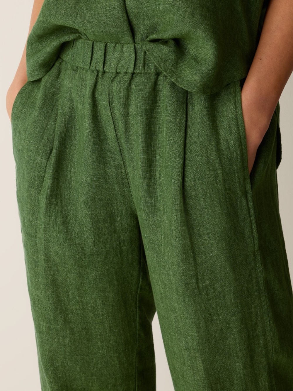 Delave Linen Lantern Pant - Picture 3 of 4